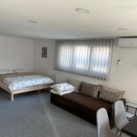 Studio Apartman Iovia Place Ludbreg Exterior photo