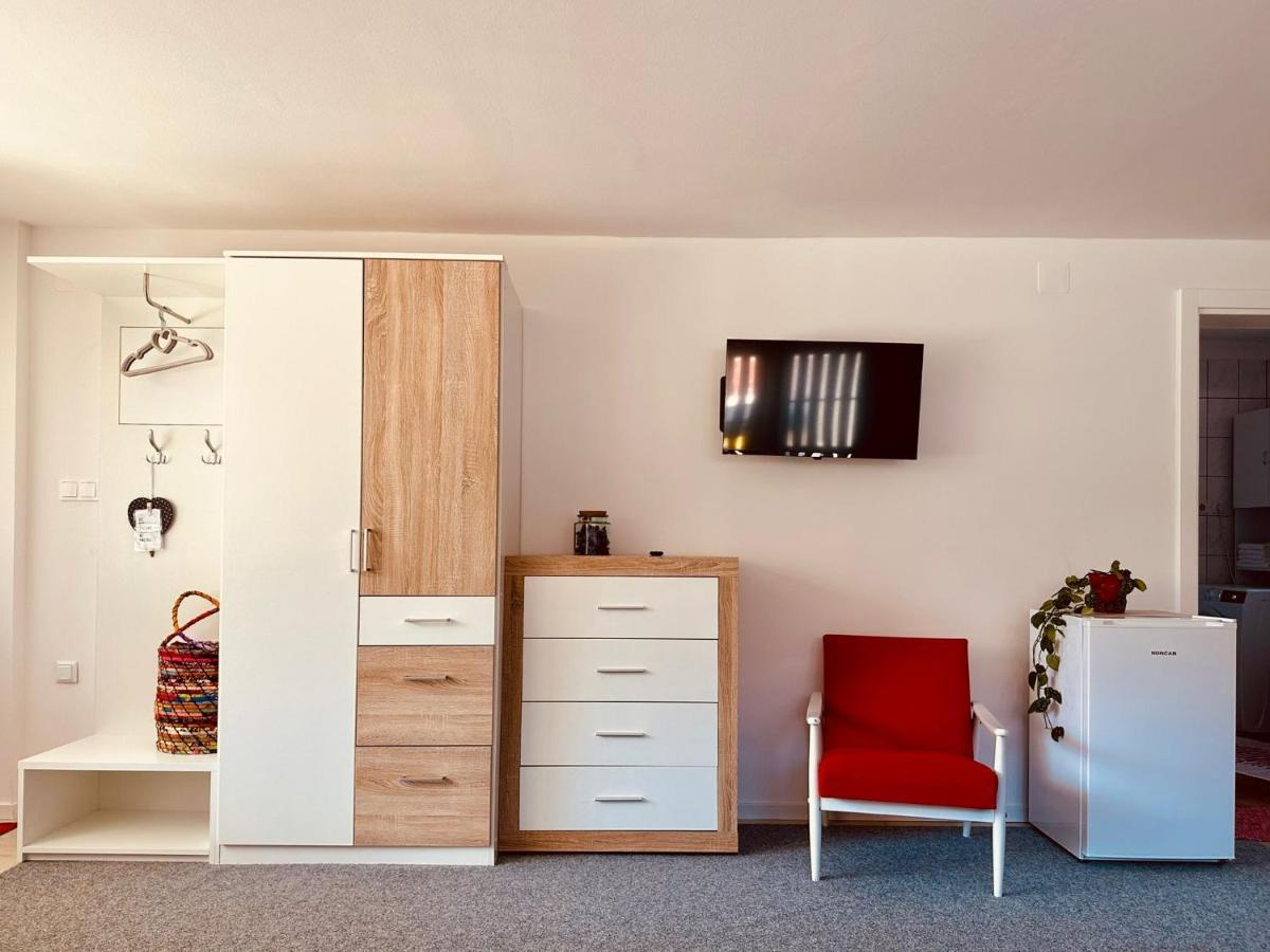 Apartment Iovia Place *